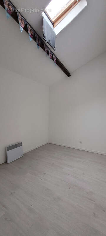 Dordogne secteur Ribérac maison en location rapport 800 € mois  centre maison 4 chambres et petite cour de 30 - photo 9