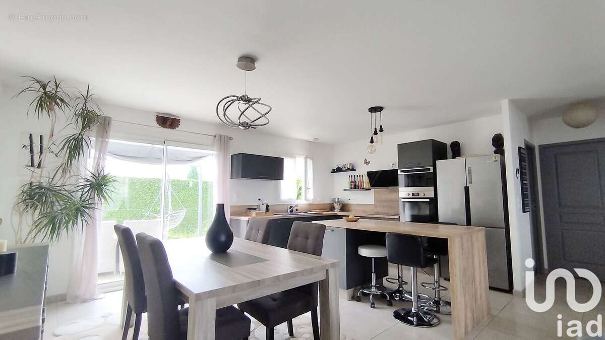 Photo 3 - Maison à MENNEVAL