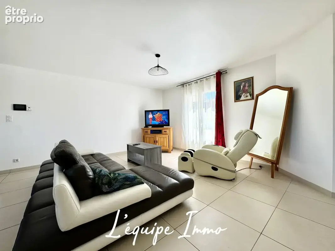 Villa de 2016 126m2 avec garage et piscine sur 1200m2 de terrain - photo 5