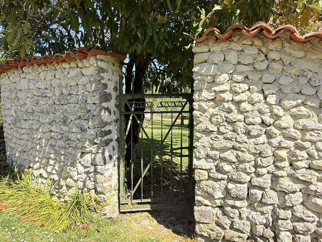 Maison à BROSSAC