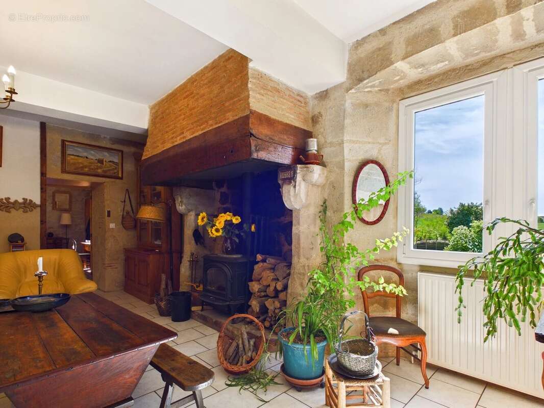Maison à LAUZUN