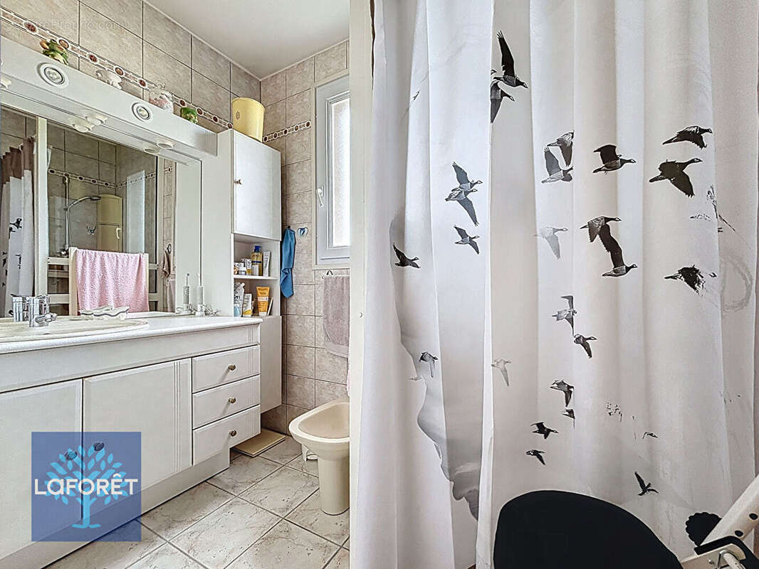 Maison à FOUGEROLLES-DU-PLESSIS