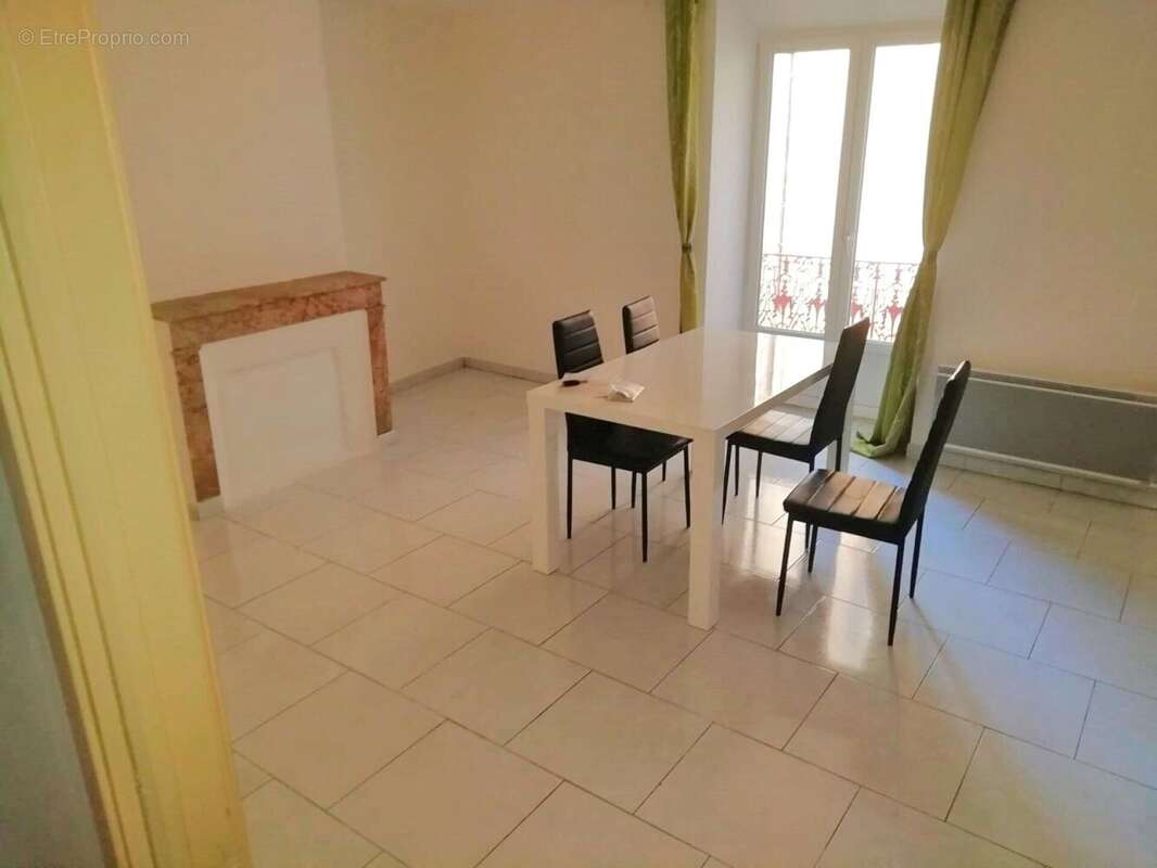 Photo 3 - Appartement à SAINT-PONS-DE-THOMIERES
