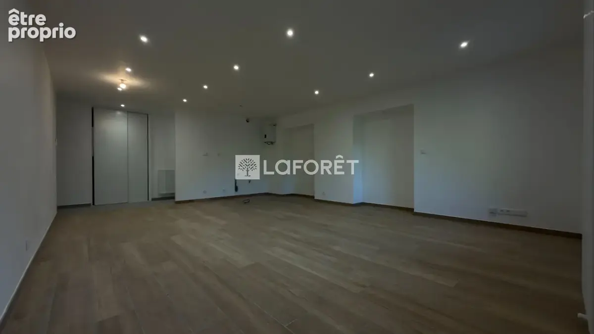 Appartement à SALINS-LES-THERMES