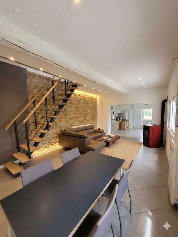 Maison rénovée 120 m² + studio indépendant - possibilité toit-terrasse - proche commerces - 140 000  luc sur orbieu - photo 2