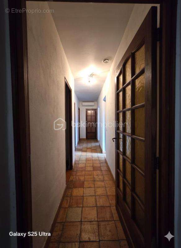 Commerce à TOURRETTES