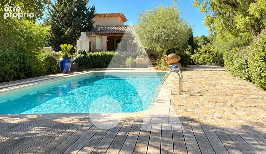 Bastide Provençale 6 pièces 207 m² - ROQUEVAIRE - photo 1