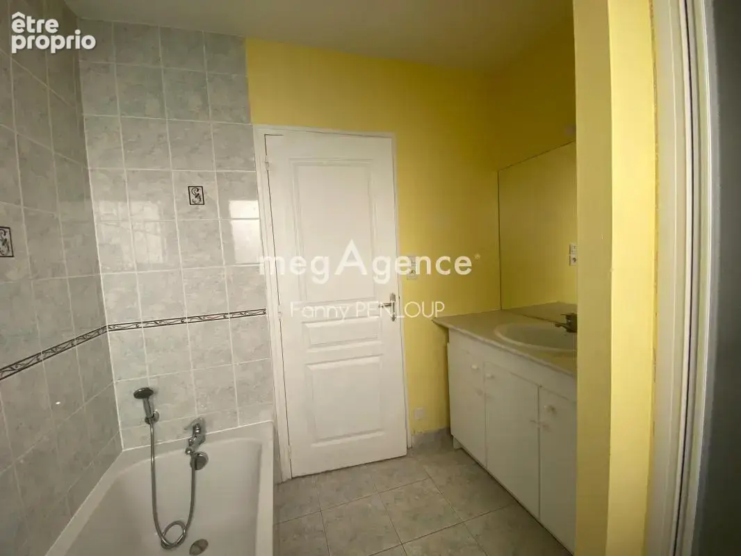 LA COLOMBE - 50800 : Maison de plain-pied de 111 m2 avec jardin et garage - photo 5