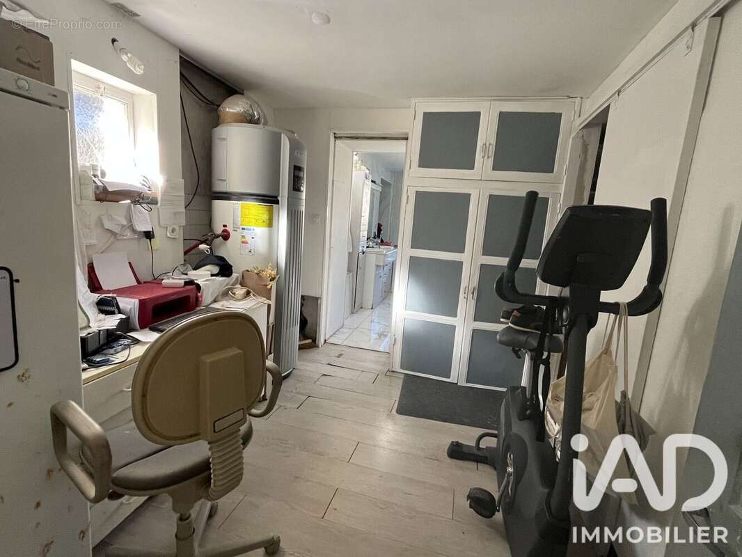 Photo 6