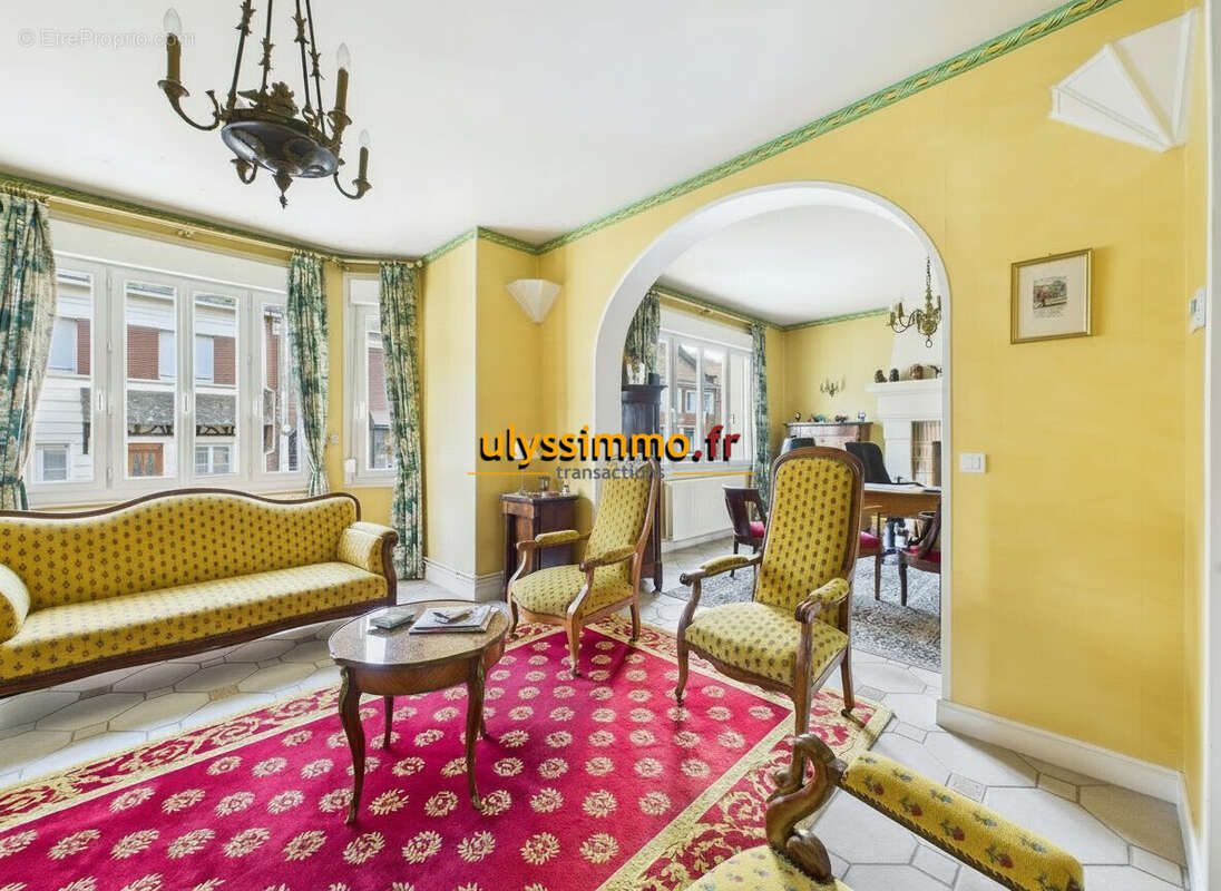 Maison à ROSIERES-EN-SANTERRE