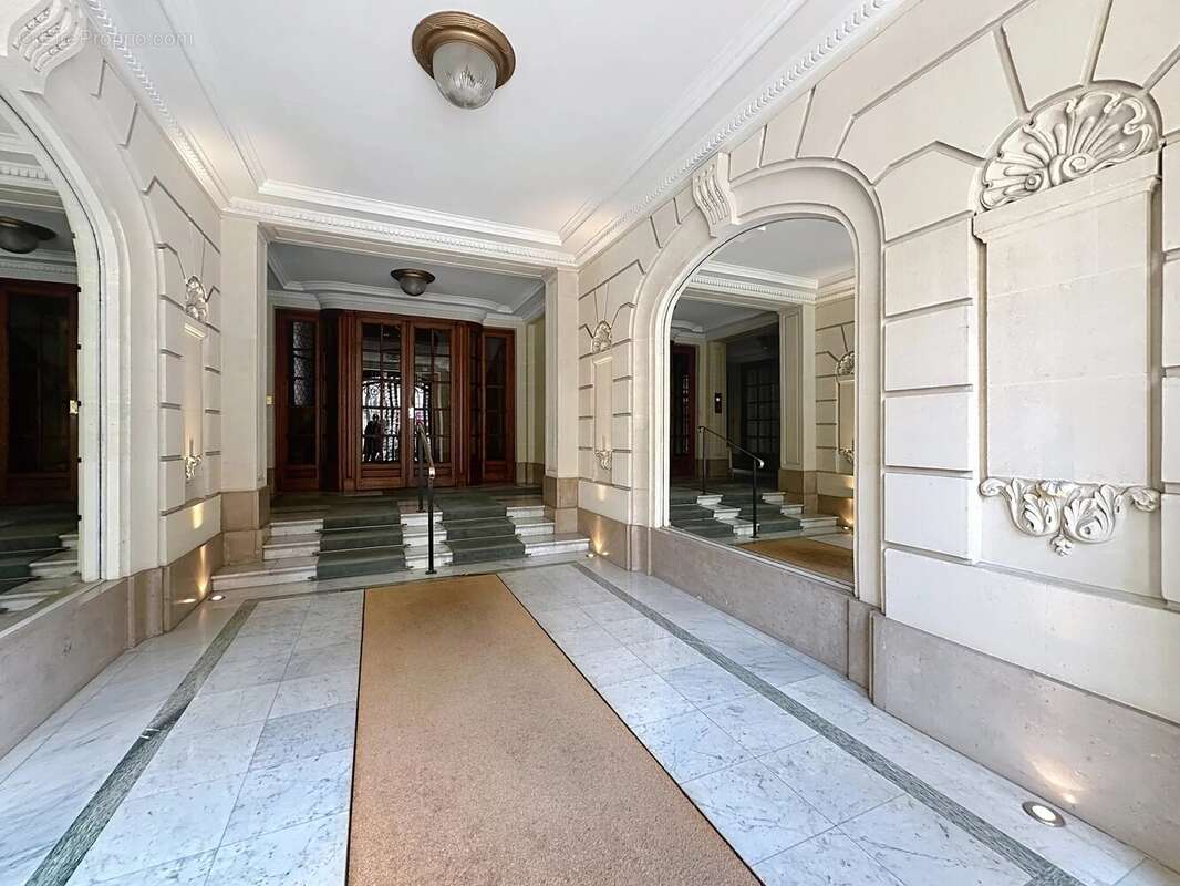 Appartement à PARIS-6E