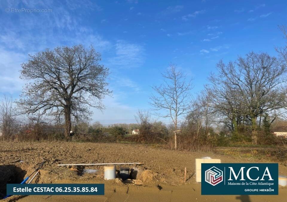 Terrain à GRENADE-SUR-L'ADOUR