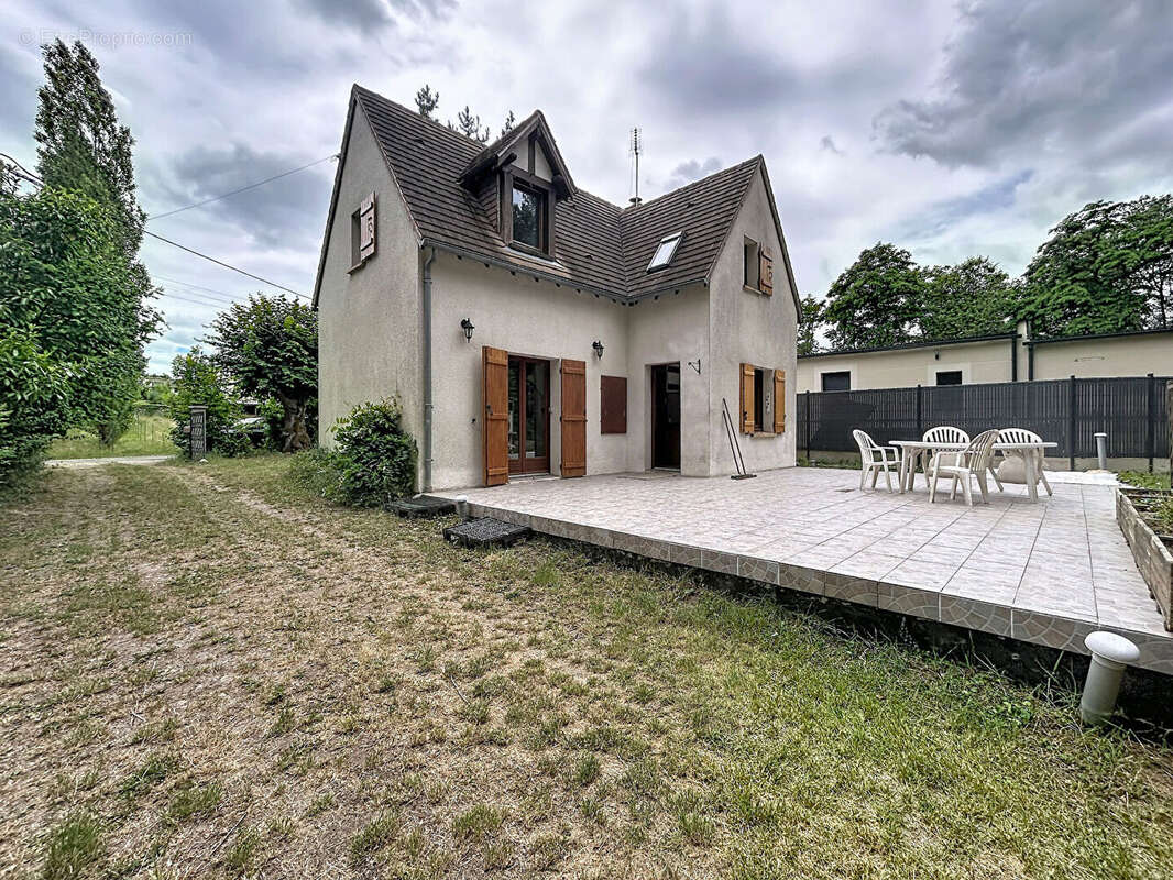 Maison à SAINT-HILAIRE-SAINT-MESMIN