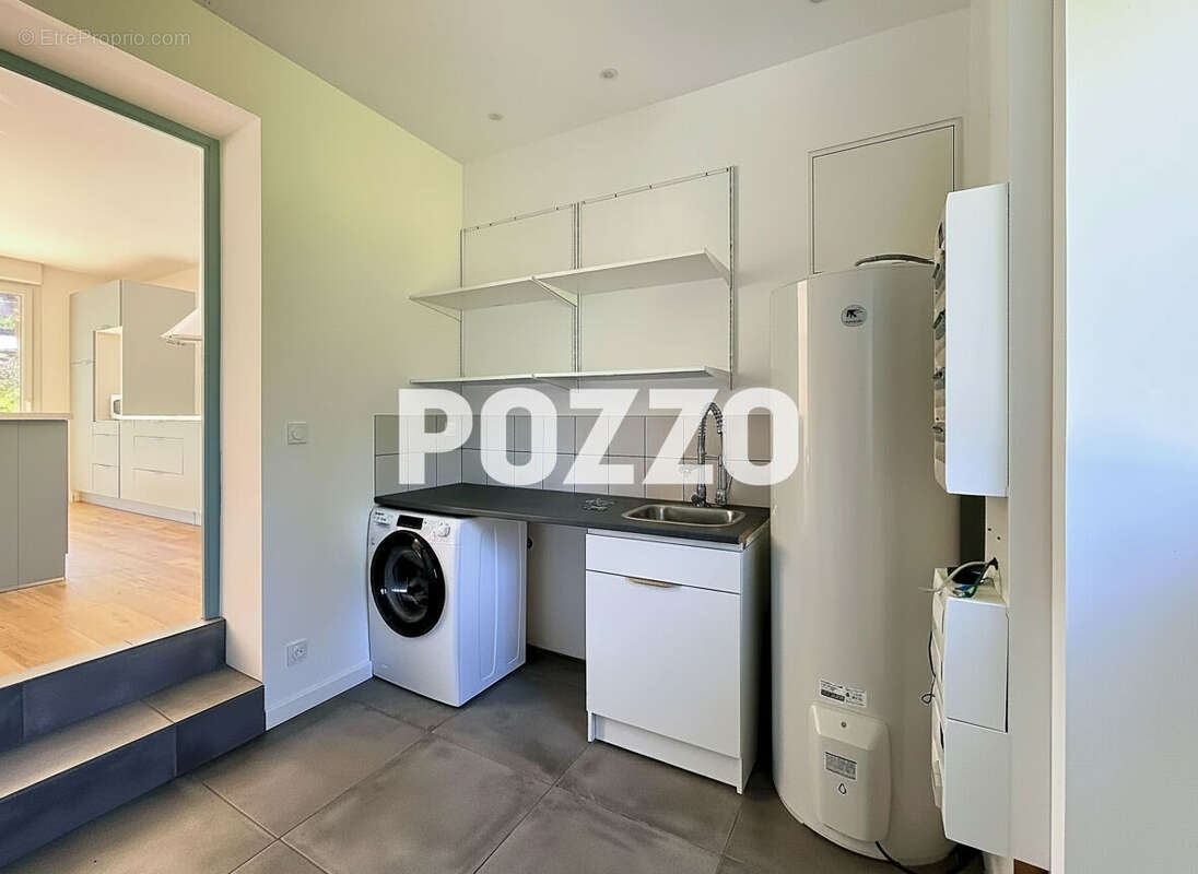 Vente : maison 6 pièces (115 m²) à SAINT PIERRE LANGERS (50530) - photo 12