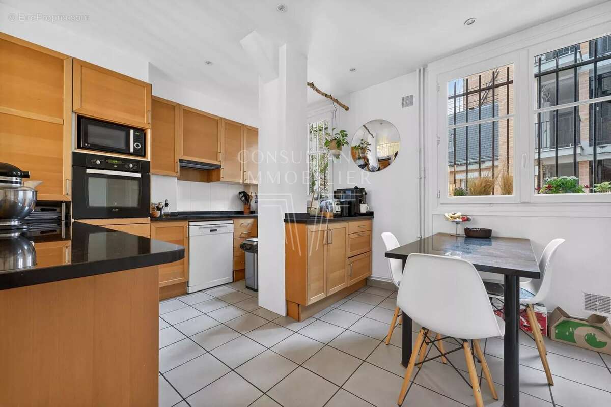 Appartement à PARIS-7E