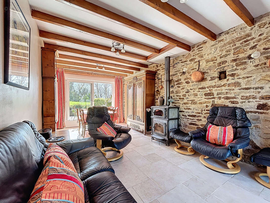 Maison à SAINT-MAURICE-EN-COTENTIN