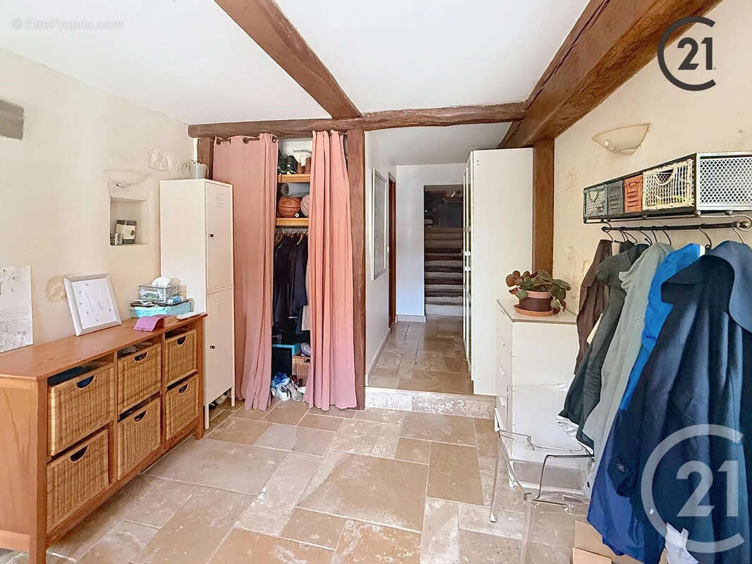 Maison 253 m² à Poilly-Sur-Tholon  - photo 5