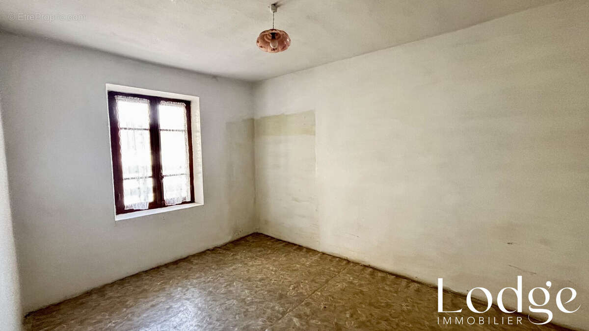 Maison 200 m² à Pelvoux  - photo 2