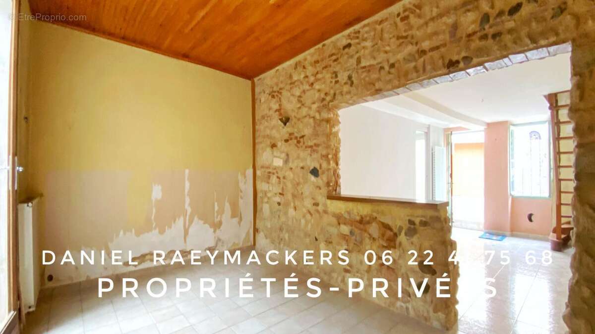 Exclusivité Maison de ville avec jardin ? 111 m² ? Centre de Montpon-Ménestérol - photo 2