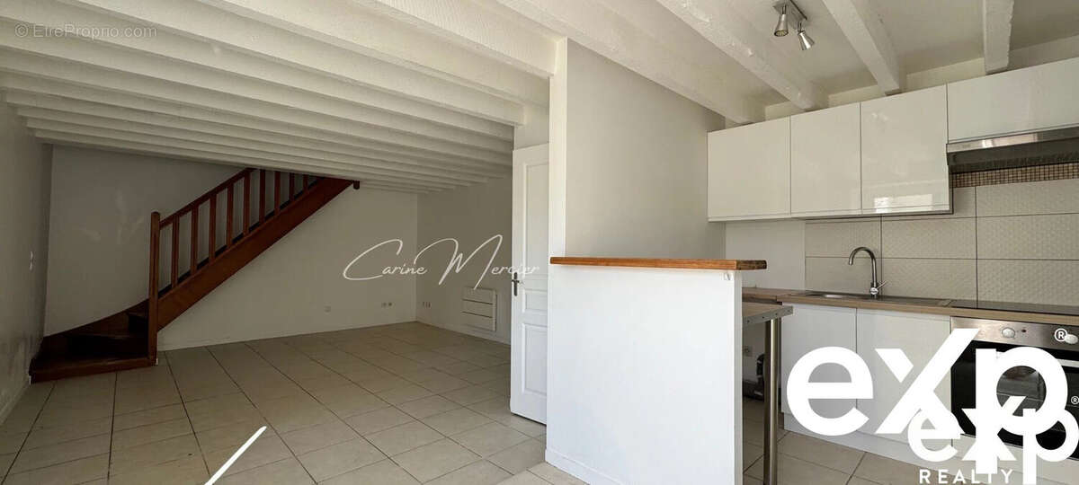 Appartement à LE TREMBLAY-SUR-MAULDRE