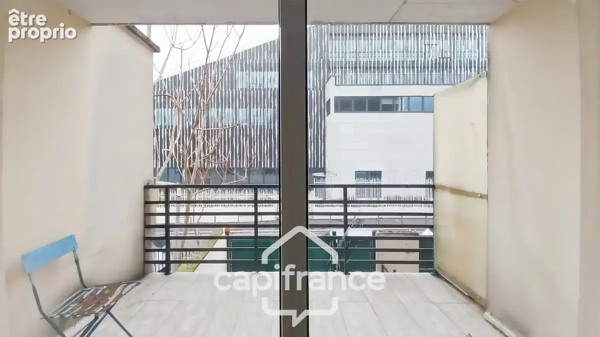 Bagnolet-A vendre studio 18,14 m2 avec terrasse 7 m2-Lumineux-bon état-5mn à pied métro L3 - Proche Montreuil - photo 2