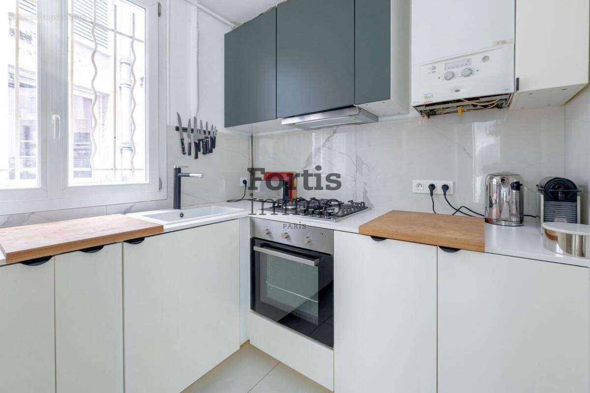 Appartement à PARIS-10E