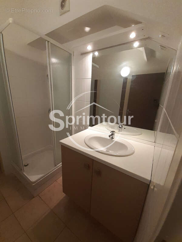 Appartement à BAIE-MAHAULT