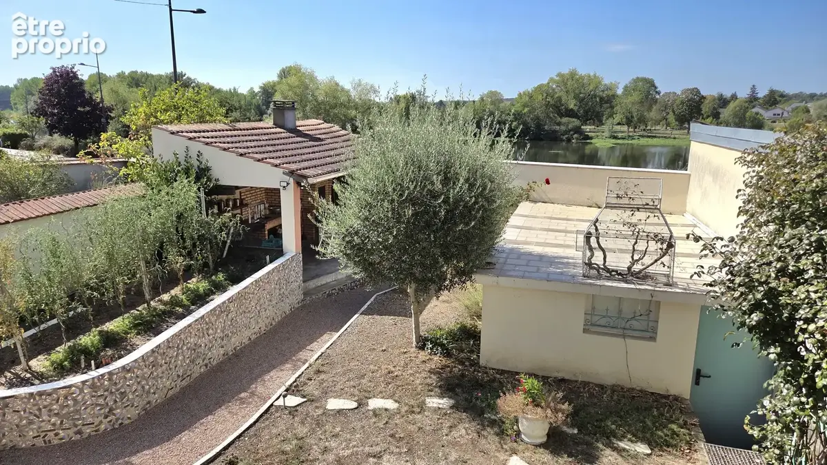 Moulins   maison d’environ 200 m2   5 chambres   terrasse 50 m2   vue allier - photo 15
