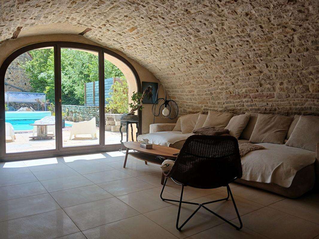 Maison à MACORNAY