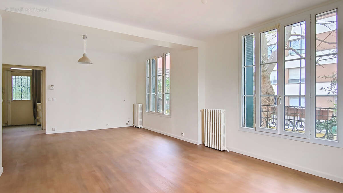 Maison à SARTROUVILLE