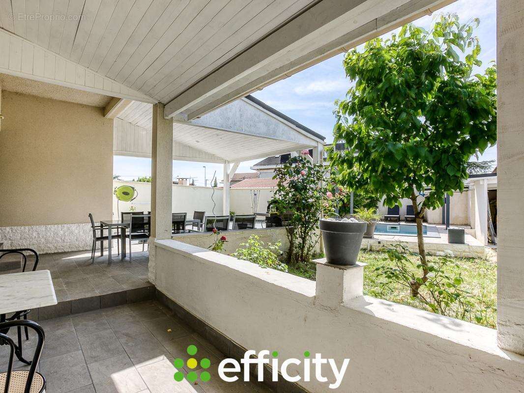 Maison à SAINT-FONS