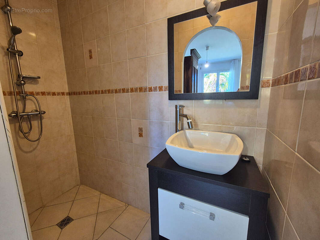 Foix.Maison T 5 de 145 m2 plain pied avec terrain de 801 m² - photo 11