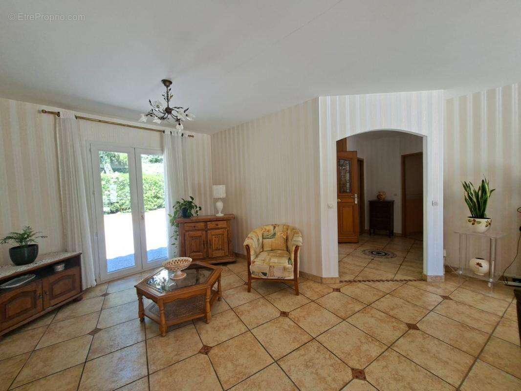 Maison à LA MOTTE