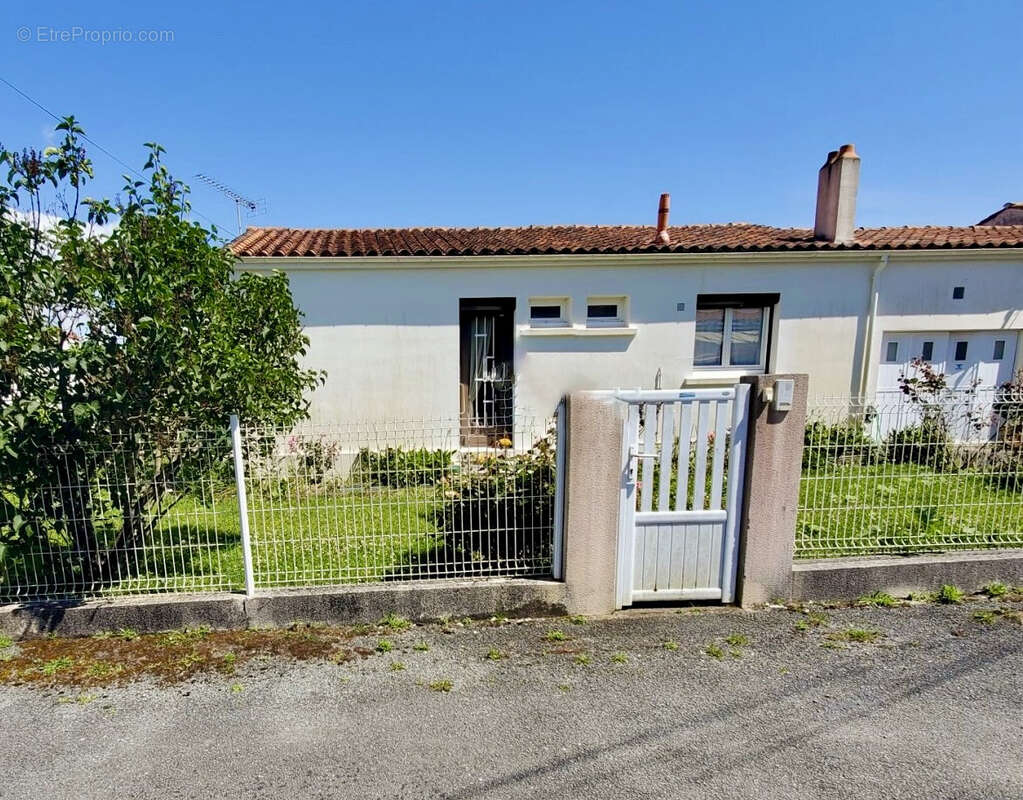 Maison à MESCHERS-SUR-GIRONDE