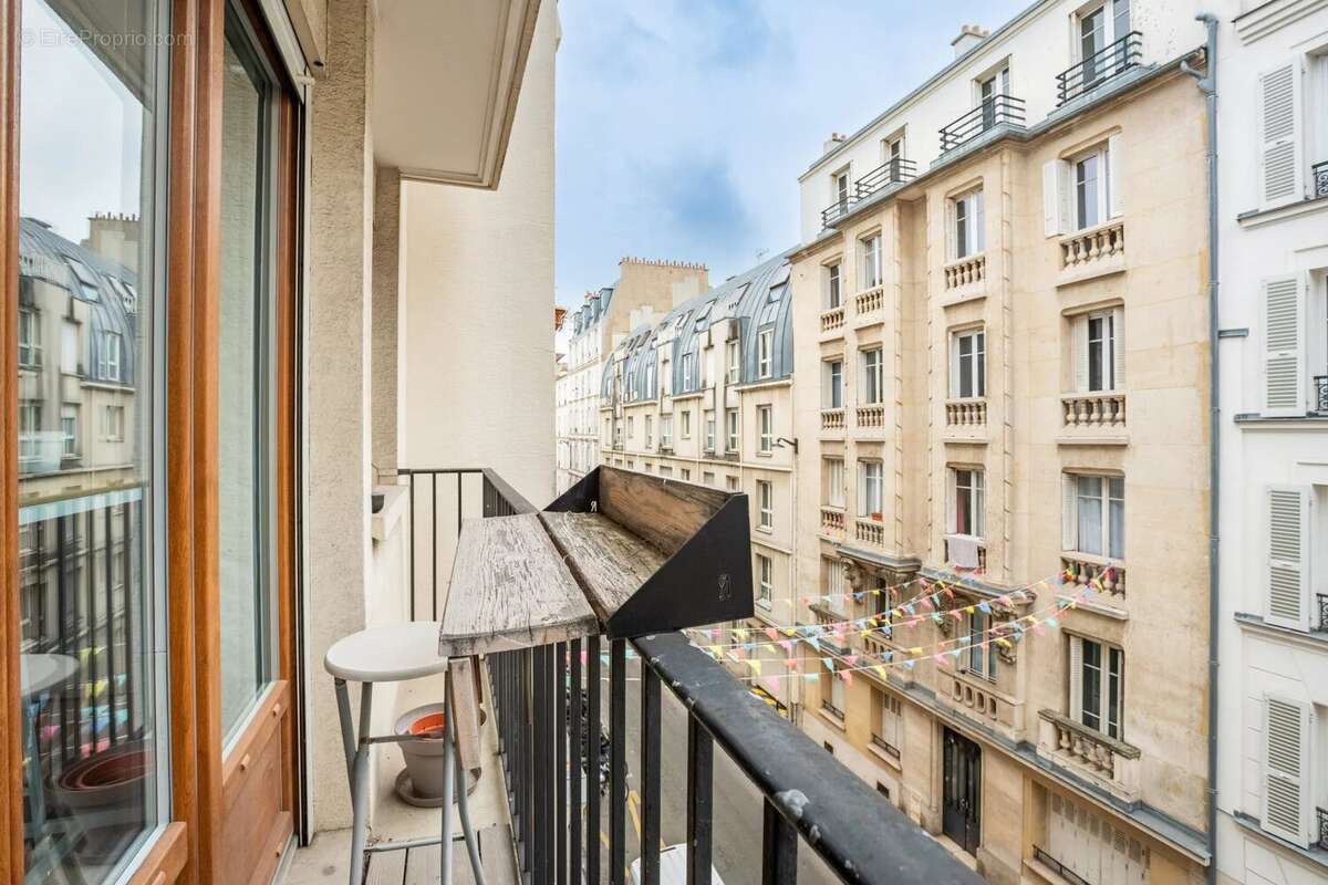 Appartement à PARIS-17E