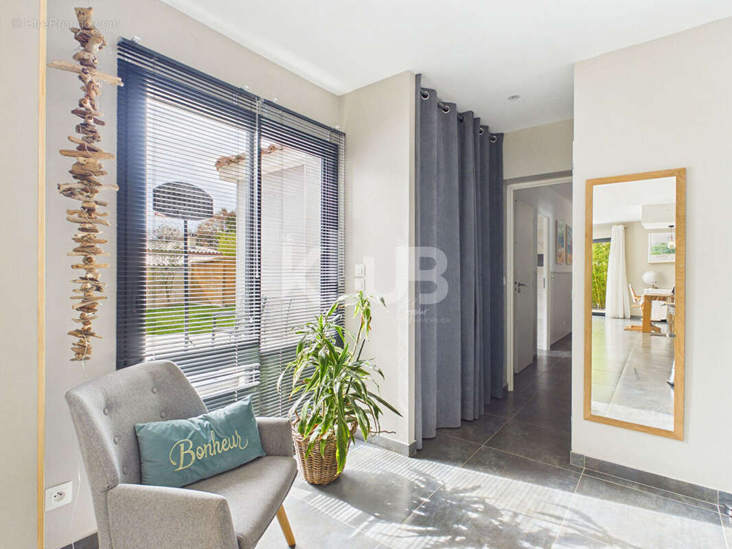 Maison à VINON-SUR-VERDON