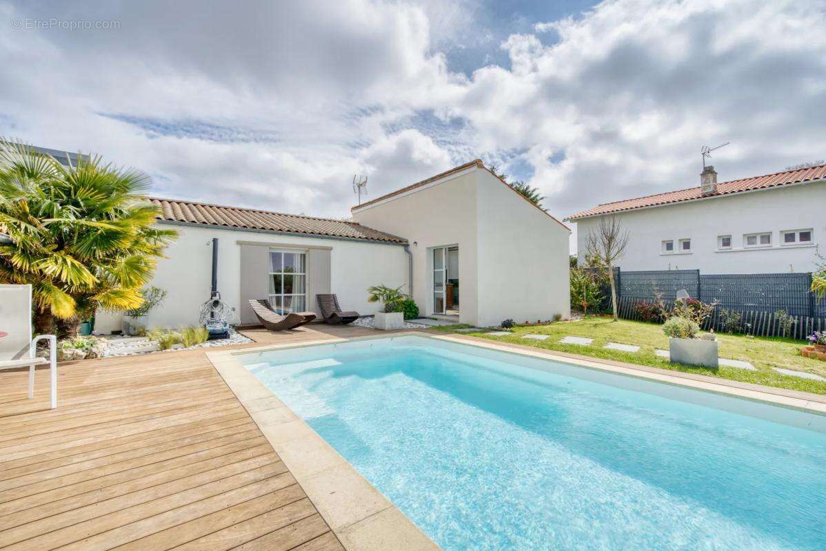 Maison à SAINT-GEORGES-DE-DIDONNE