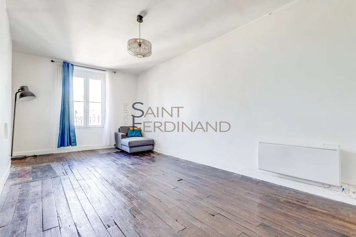 Appartement à PARIS-11E
