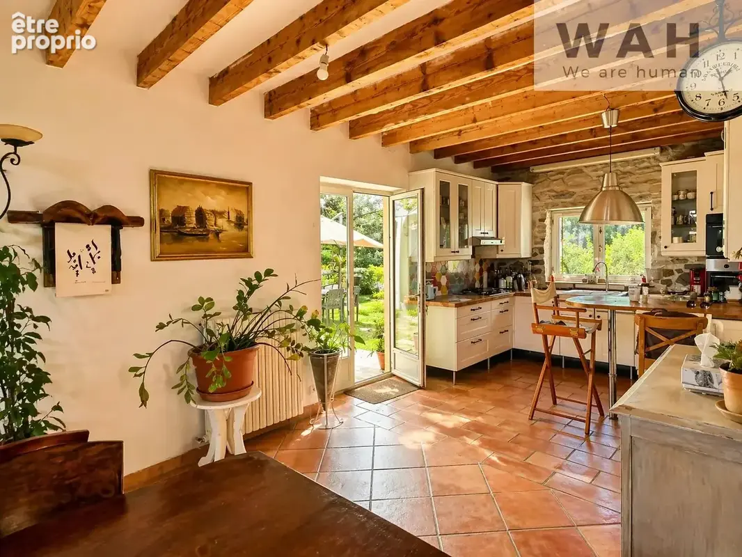 Mas de caractère  (maison + 3 gites) avec piscine et panneau - photo 9