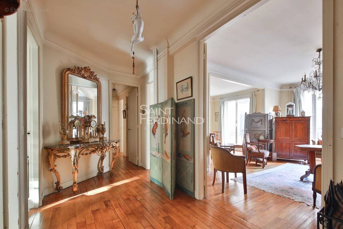 Appartement à PARIS-15E