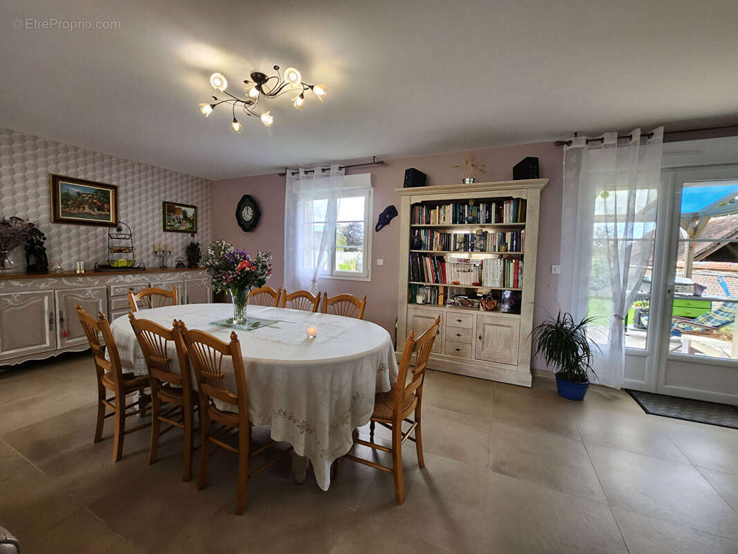 Maison à AMBLAINVILLE