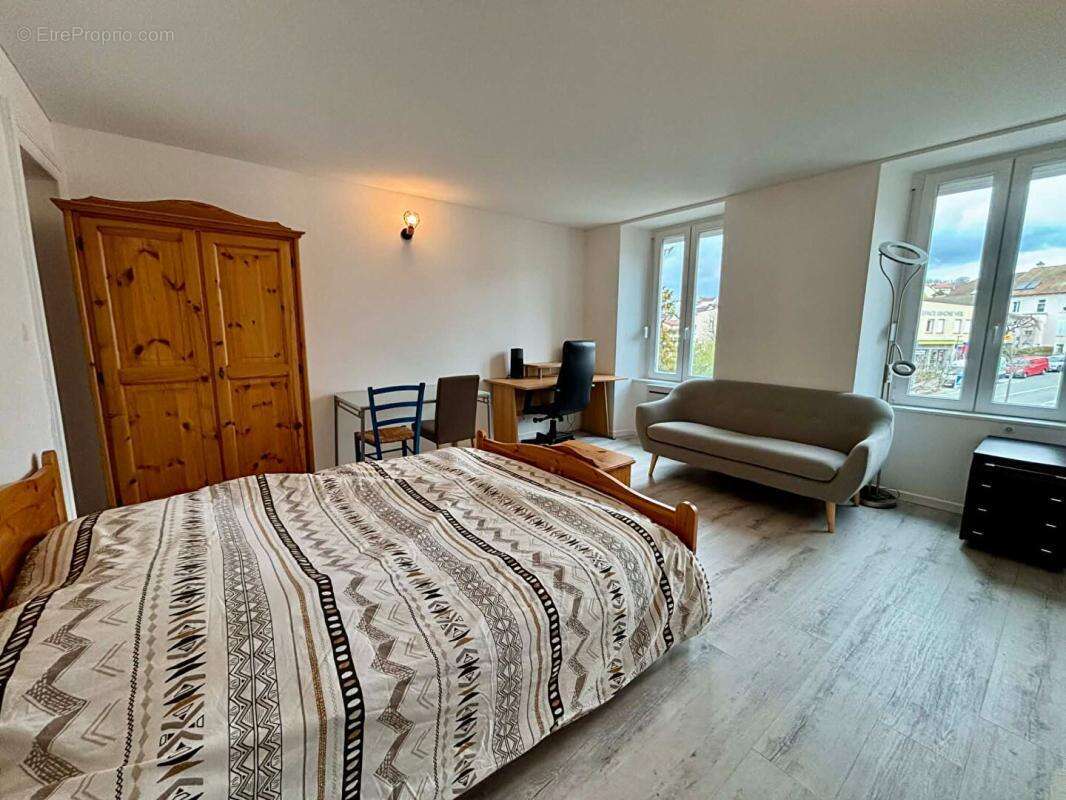 Appartement rénové 90 m²- centre beaucourt - photo 6