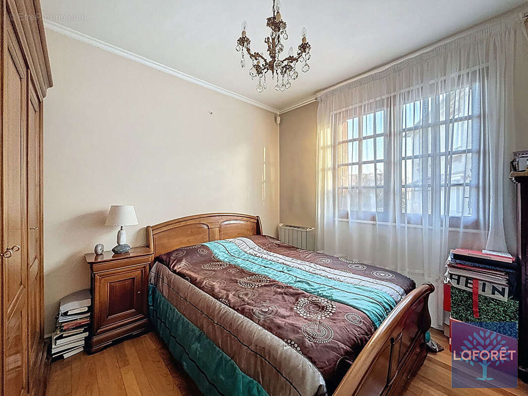 Maison à VIGNEUX-SUR-SEINE