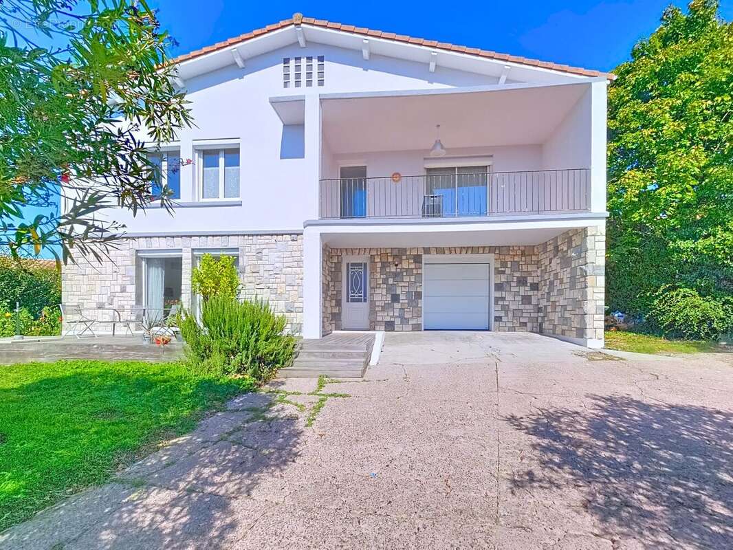 Maison à SAINT-GENIES-BELLEVUE