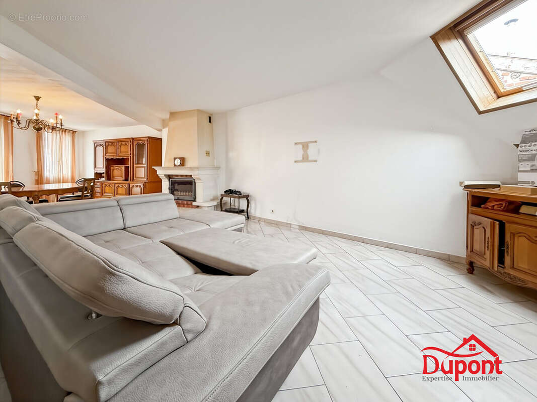 Appartement 200 m² à Revin  - photo 8