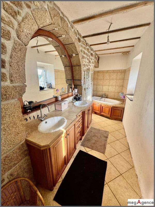 Maison à BAGUER-PICAN