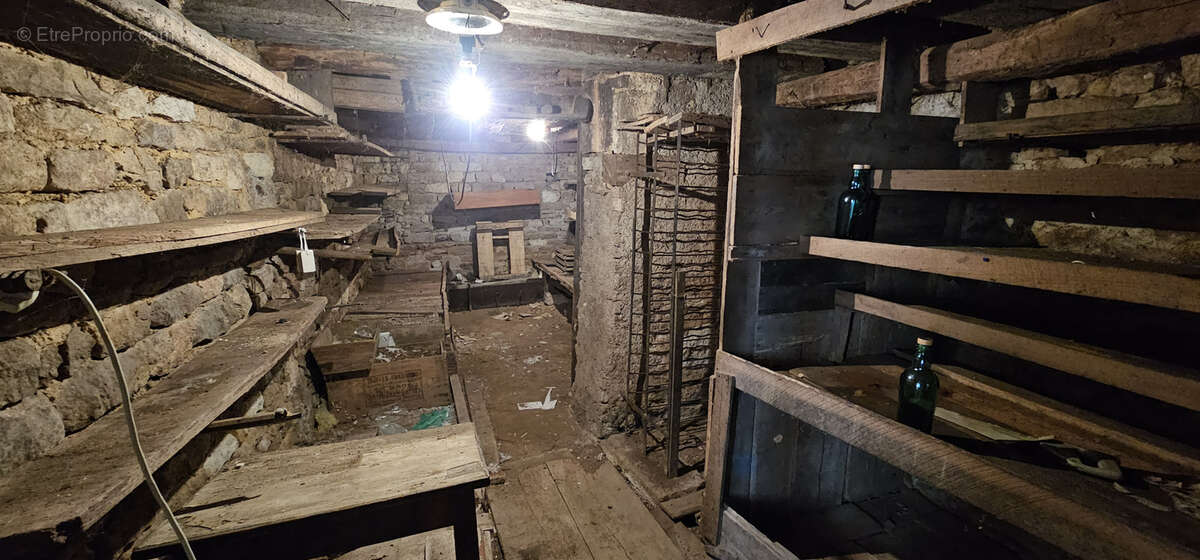 Maison à COURCELLES