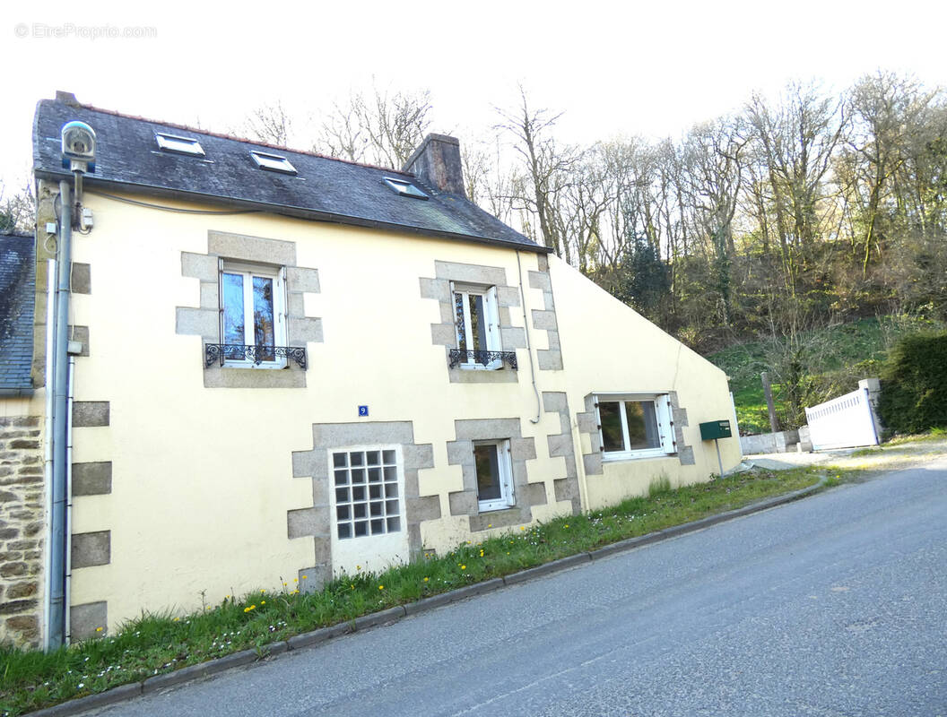 Maison à PLOUIGNEAU