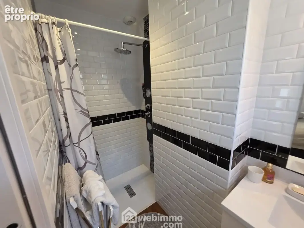 Avec sa salle d'eau privative