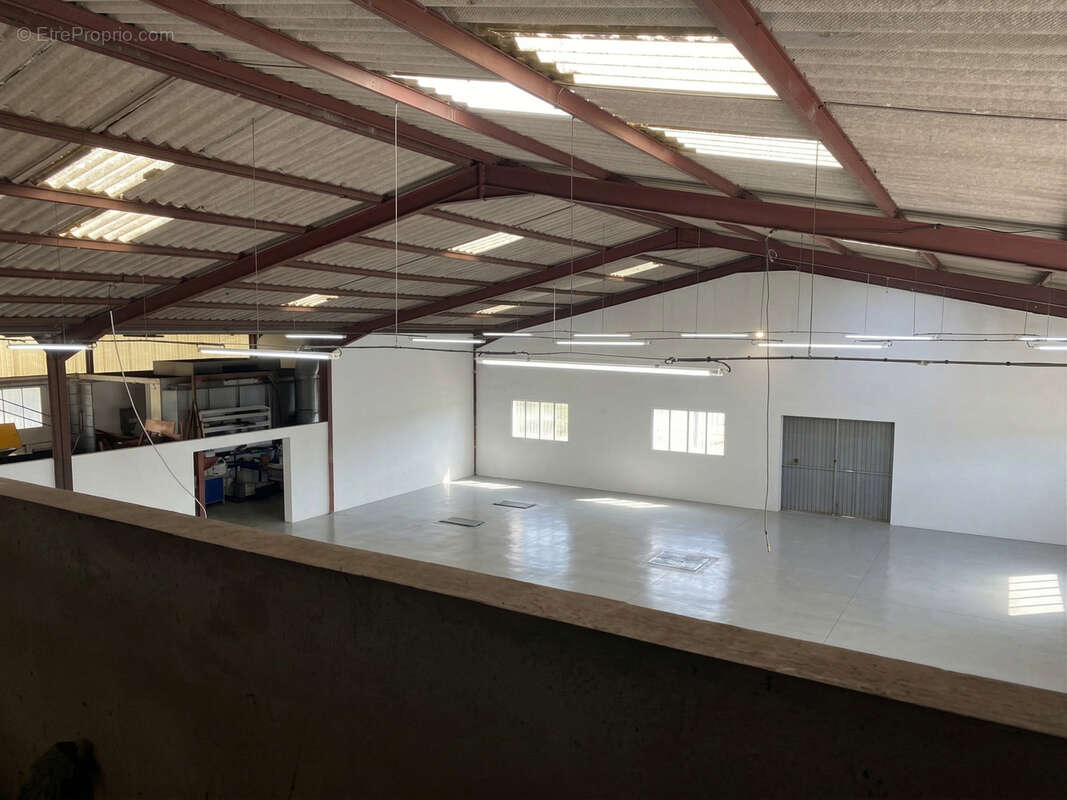 Photo 3 - Commerce à MORLAAS